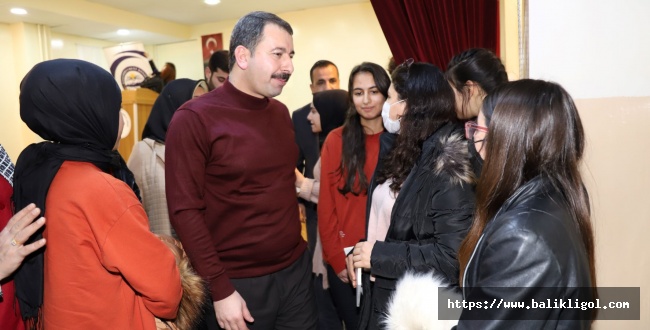 BAŞKAN BAYDİLLİ ÖĞRENCİLERLE TECRÜBELERİNİ PAYLAŞTI