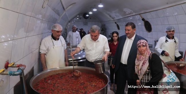 Başkan Beyazgül Şanlıurfa Aşevini Ziyaret Etti