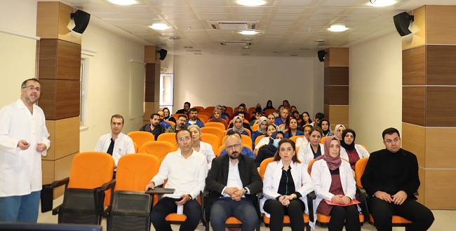 Dr. Öğr. Üyesi Mehmet Reşat Ceylan'dan antibiyotik uyarısı: vücudun direncini düşürüyor