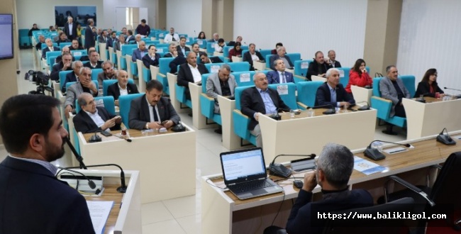 Urfa Büyükşehir Meclisinde 2023 Bütçe Görüşmeleri Başladi