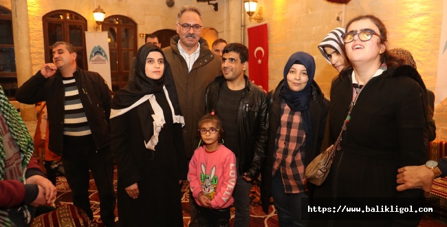 Eyyübiye Belediyesi Görme Engelli Çocuk ve Gençlere Unutulmaz Bir Gece Yaşattı