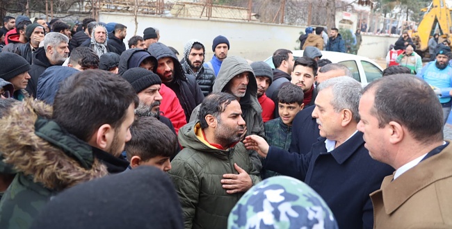 Başkan Beyazgül Depremzedelerle Tek Tek İlgilendi