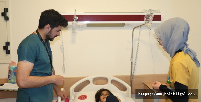DR. KILIÇASLAN: DEPREMDEN ETKİLENEN ÇOCUKLAR PSİKOLOJİK DESTEKLE SÜRECİ KOLAY ATLATABİLİR