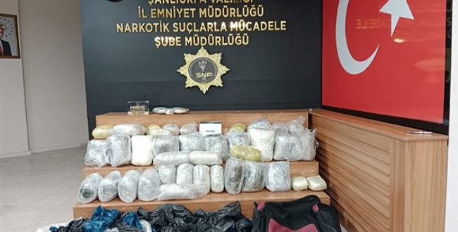 Şanlıurfa'da 2 araçta 50 kilo 250 gram uyuşturucu ele geçirildi