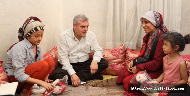 Başkan Beyazgül ev ziyaretlerini sürdürüyor