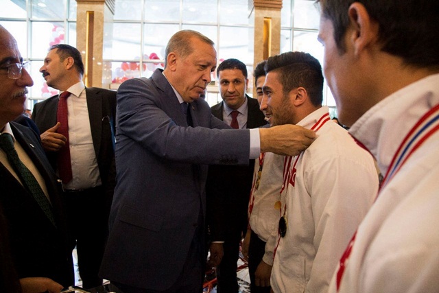 Cumhurbaşkanı Erdoğan Şanlıurfa Buluşmasında  Sporcularla Buluştu