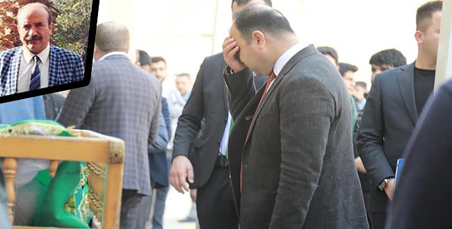 Şanlıurfa Büyükşehir Belediye Başkanı Nihat Çiftçi, tabutun başında gözyaşlarını tutamadı