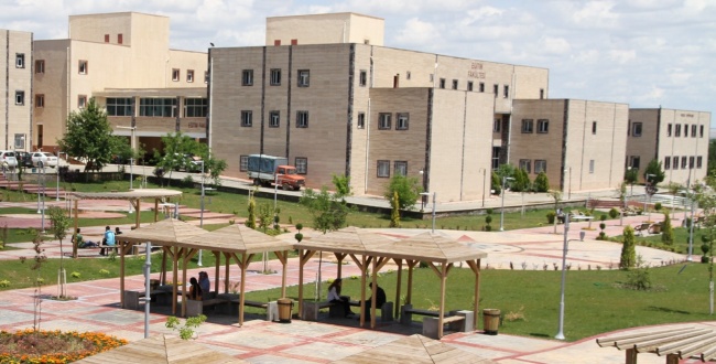 Harran Üniversitesi Türkiye 8.'si oldu