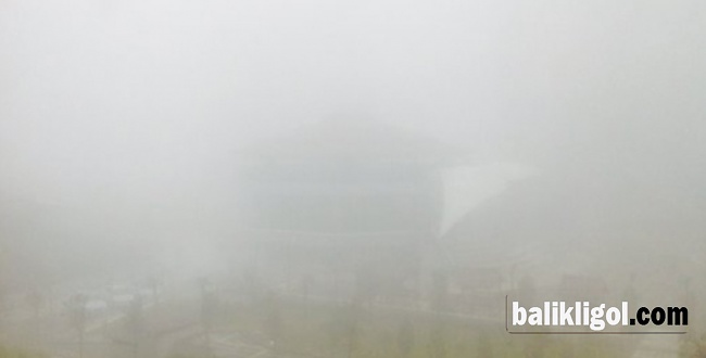 Şanlıurfa'da yoğun sis hayatı durma noktasına getirdi