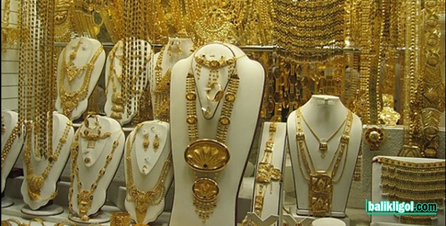 Buda oldu: Kuyumcuya sahte altın satarken yakalandı