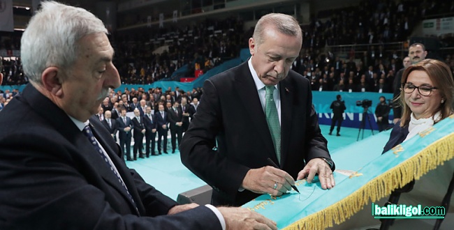 Erdoğan: Esnafımızın ekmeğiyle oynayanlara derslerini veriyoruz