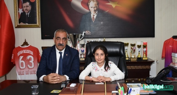 Başkan Bayık, 23 Nisanda koltuğunu küçük Emine'ye bıraktı