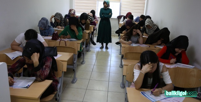 Haliliye’de Belediye, Öğrencileri Sınavlara Hazırlıyor