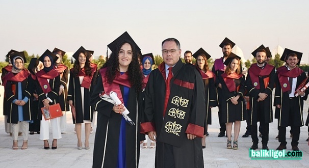 Harran Üniversitesi Tıp Fakültesi, 19. Dönem Mezunlarını Verdi 