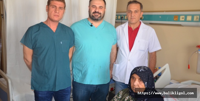 Urfa'da Menteşeli Revizyon Diz Protez Ameliyatı Yapıldı