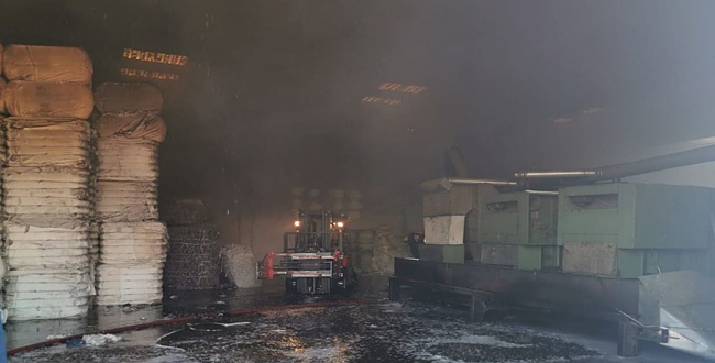 Şanlıurfa'da fabrikada yangın çıktı