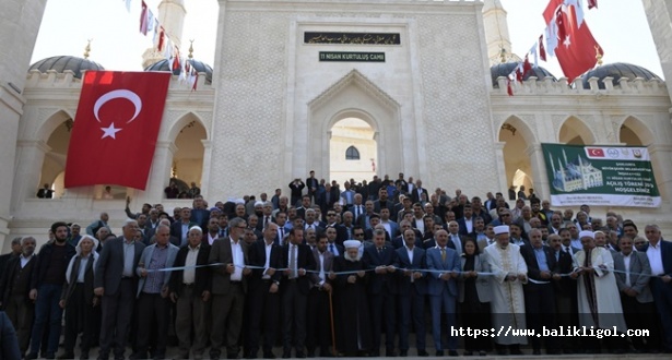 Urfa’nın En Büyük Camisi 11 Nisan Dualarla Açıldı