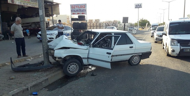 Eyyübiye'de Kırmızı Işıkta Kaza: 2 Yaralı