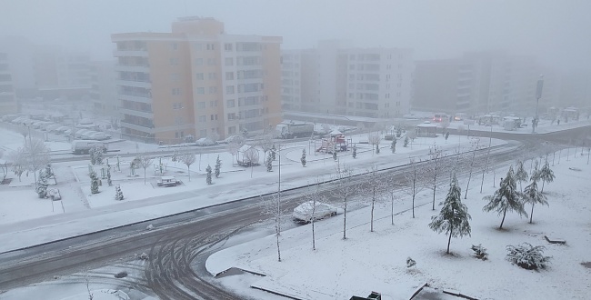 Urfa'da yılın ilk karı düştü!