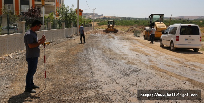 Mehmetçik mahallesinde yollar yapılıyor