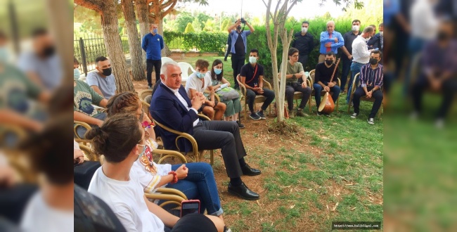 Turizm Bakanı Ersoy’dan Urfa’da Öğrencilerle Buluştu