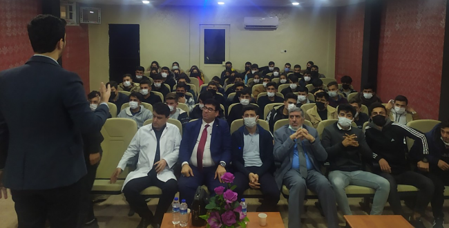 Suruç'ta öğretmen ve öğrencilere bağımlılık semineri verildi