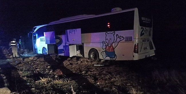 Siverek'te otobüs kaza yaptı: 7 yaralı