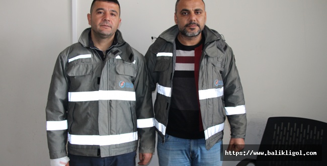 Viranşehir'de Yanan tır'da mahsur kalan baba ve oğlu DEDAŞ personeli kurtardı