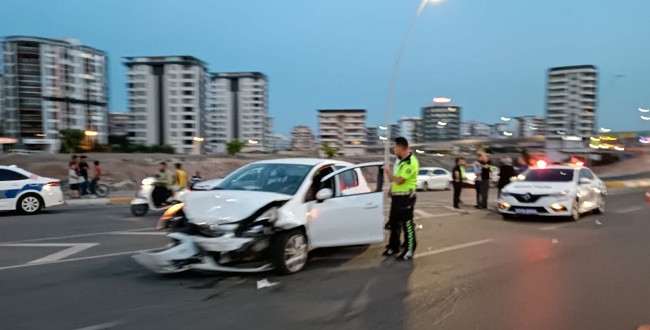 Karaköprü'de Trafik Kazası