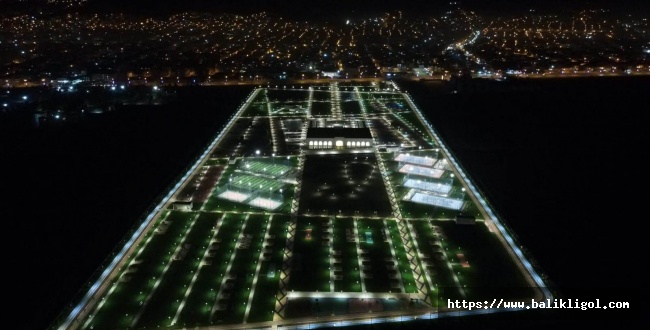 Eyyübiye Millet Bahçesi’nin Gece Görüntüsü Büyük Beğeni Kazandı