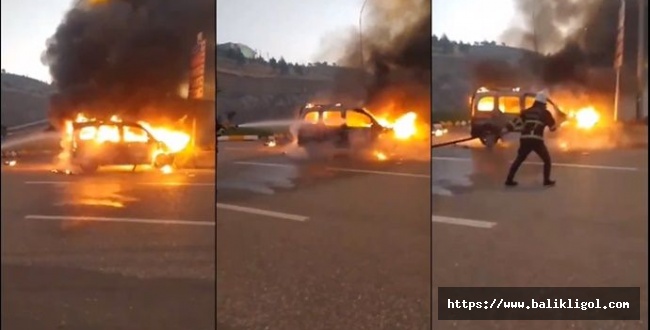 Şanlıurfa'da seyir halindeki otomobil yandı