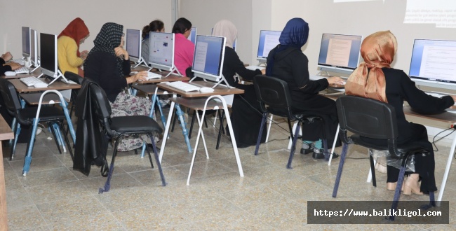 Urfa'daki kurslara yoğun ilgi gösteren kadınlar meslek sahibi oluyor