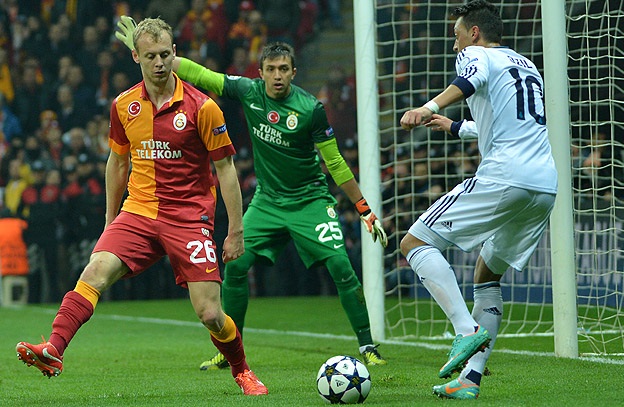 Galatasaray, Real Madrid'i 3  2 yendi, veda etti