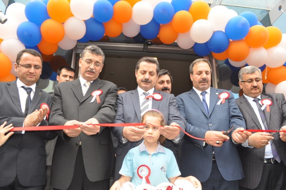 Çağlayan Okulları kültür merkezini Bakan Çelik açtı