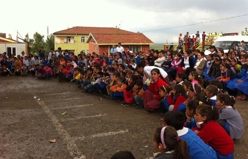 Köy Okulunda Şenlik Düzenlediler