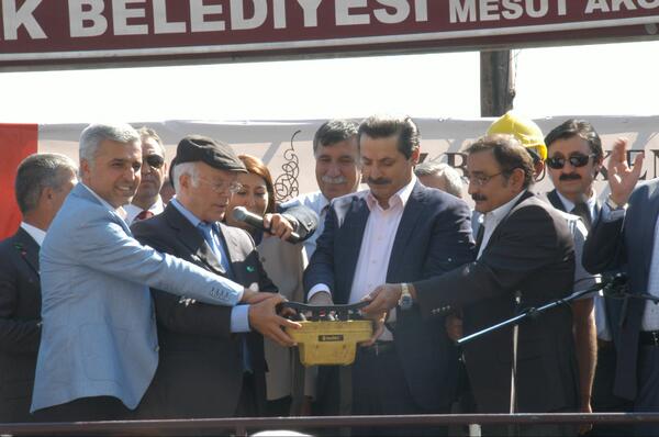 Milletvekili Gök Cami-Cemevi temel atma töreni katıldı
