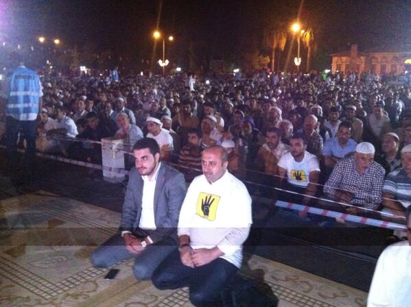 Rabia Meydanında 3. Günde Binlerce Kişi Dua Etti