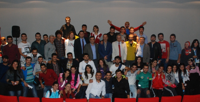 Şanlıurfasporlu futbolcular ve teknik heyet Harranlı öğrencilerle buluştu