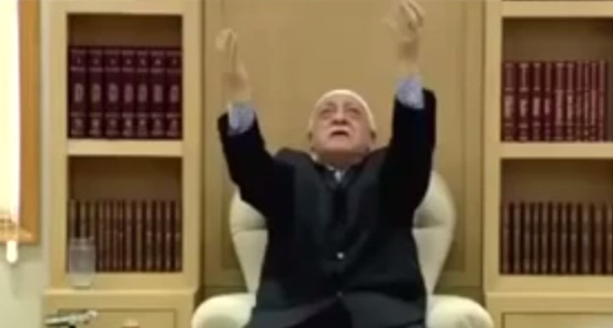 Fethullah Gülen'den operasyon bedduası VİDEO