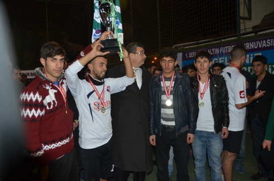 1. Sefaspor Altın Futbol Turnuvasında Şampiyona altın verildi VİDEO