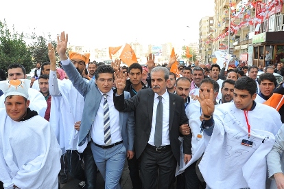 Urfa'da Erdoğan'ı kefenle karşıladılar