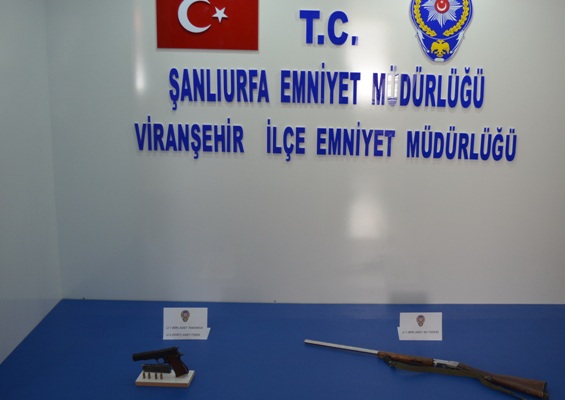 Viranşehir Yol Arama noktasında silah yakalandı