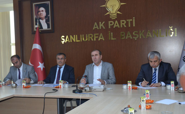 AK Parti Büyükşehir Belediye Meclisi Grup Toplantısı Yapıldı