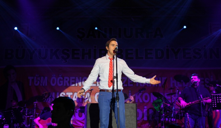 Mustafa Ceceli'den Şanlıurfa'da konser VİDEO ve FOTOĞRAFLI