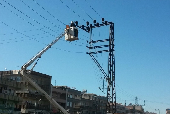 Mahalleli habersiz elektrik kesintilerine tepkili
