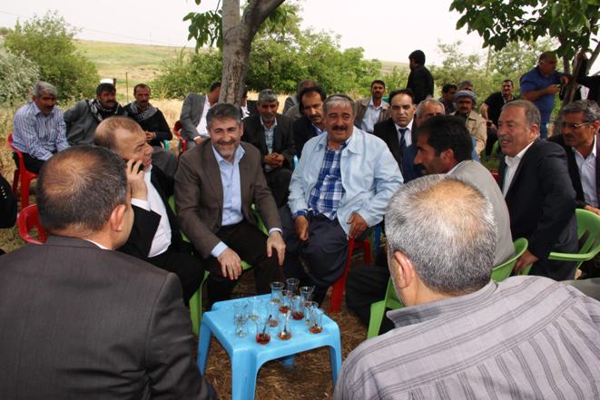 AK Partili Nebati Akçakale ve Harranda seçmenleriyle buluştu
