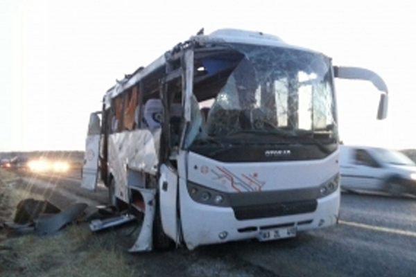 Urfa'da Askeri araç kaza yaptı; 1 Şehit