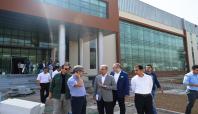Bitlis Valisi Çınar yeni Valilik binasında incelemelerde bulundu