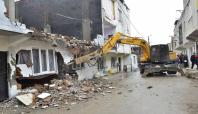 Yıldırım Belediyesi ilçedeki kaçak yapıları yıktı