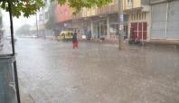 Viranşehir'de sonbahar yağmuru hazırlıksız yakaladı